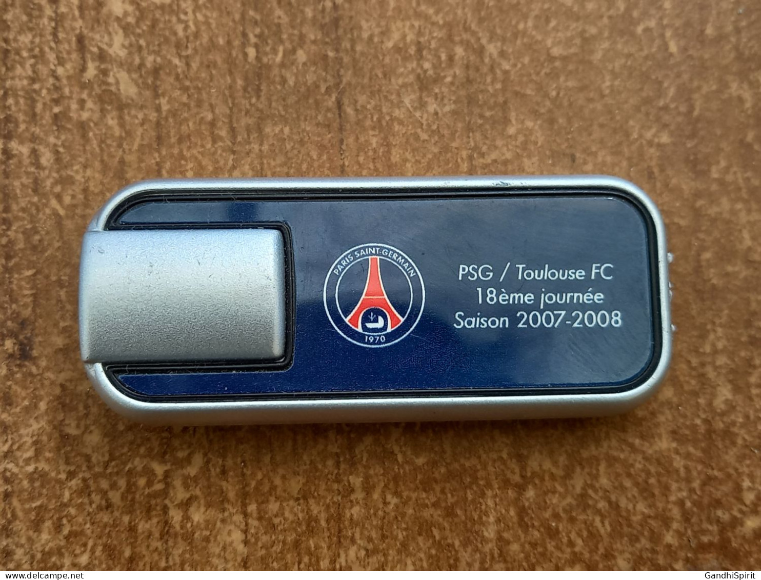 PSG Paris Saint Germain / Toulouse FC 2007-2008 Laser Ou Petite Lampe De Poche - Habillement, Souvenirs & Autres