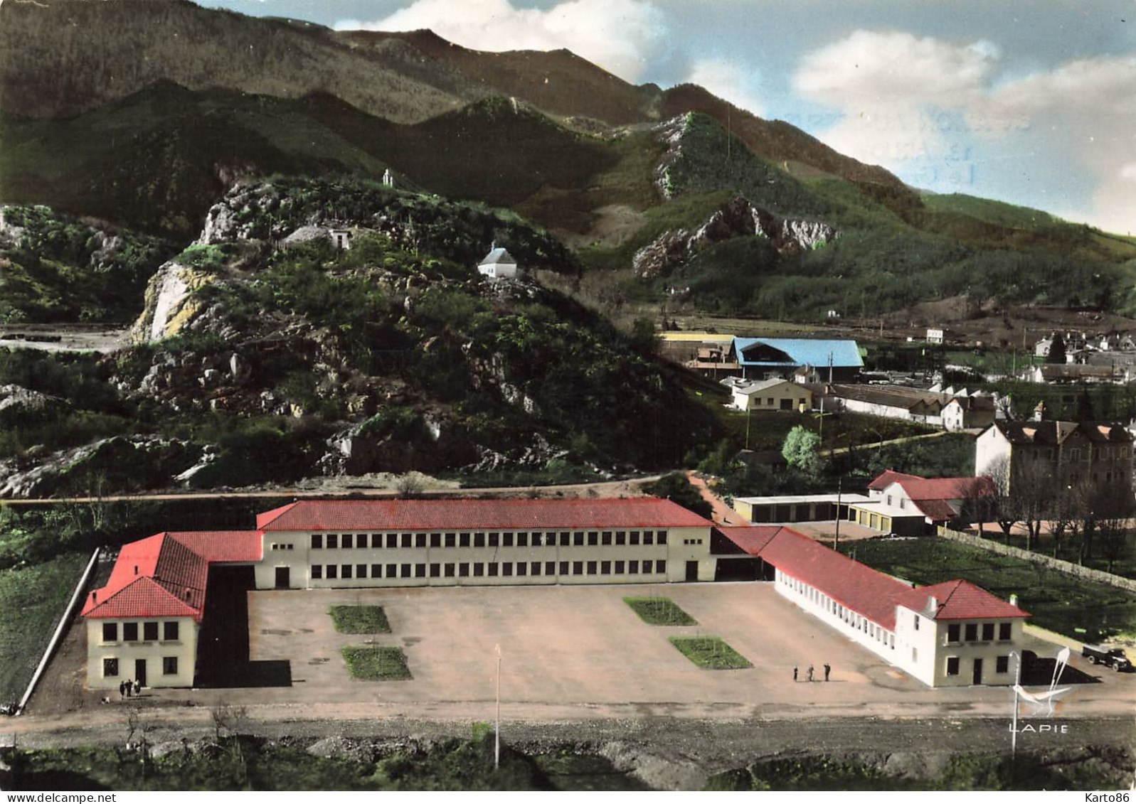 Arudy * Vue Aérienne Sur Le Groupe Scolaire * école - Arudy