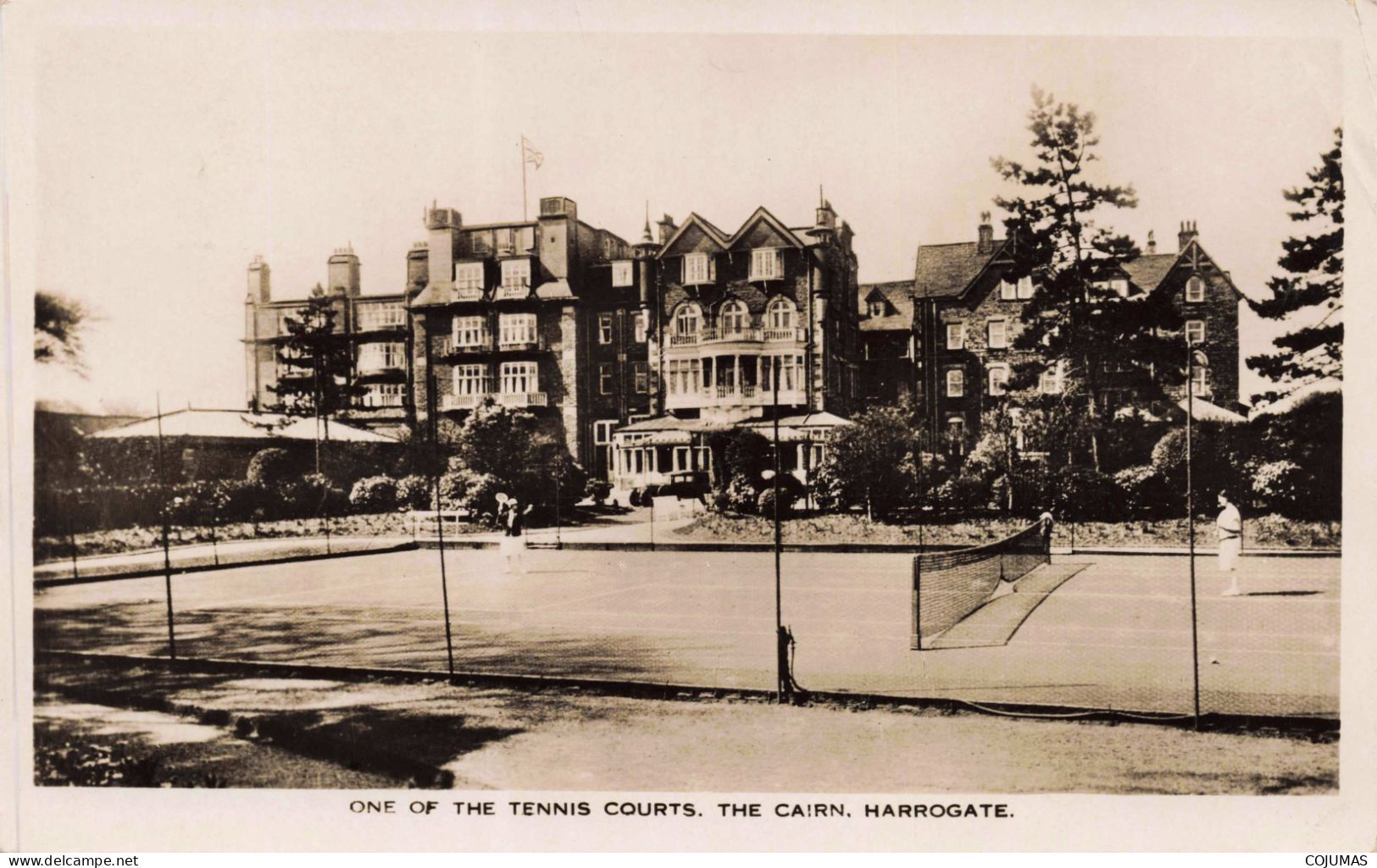 ANGLETERRE - S14650 - One Of The Tennis Courts The Cairn Harrogate - Automobile Sport - L23 - Harrogate