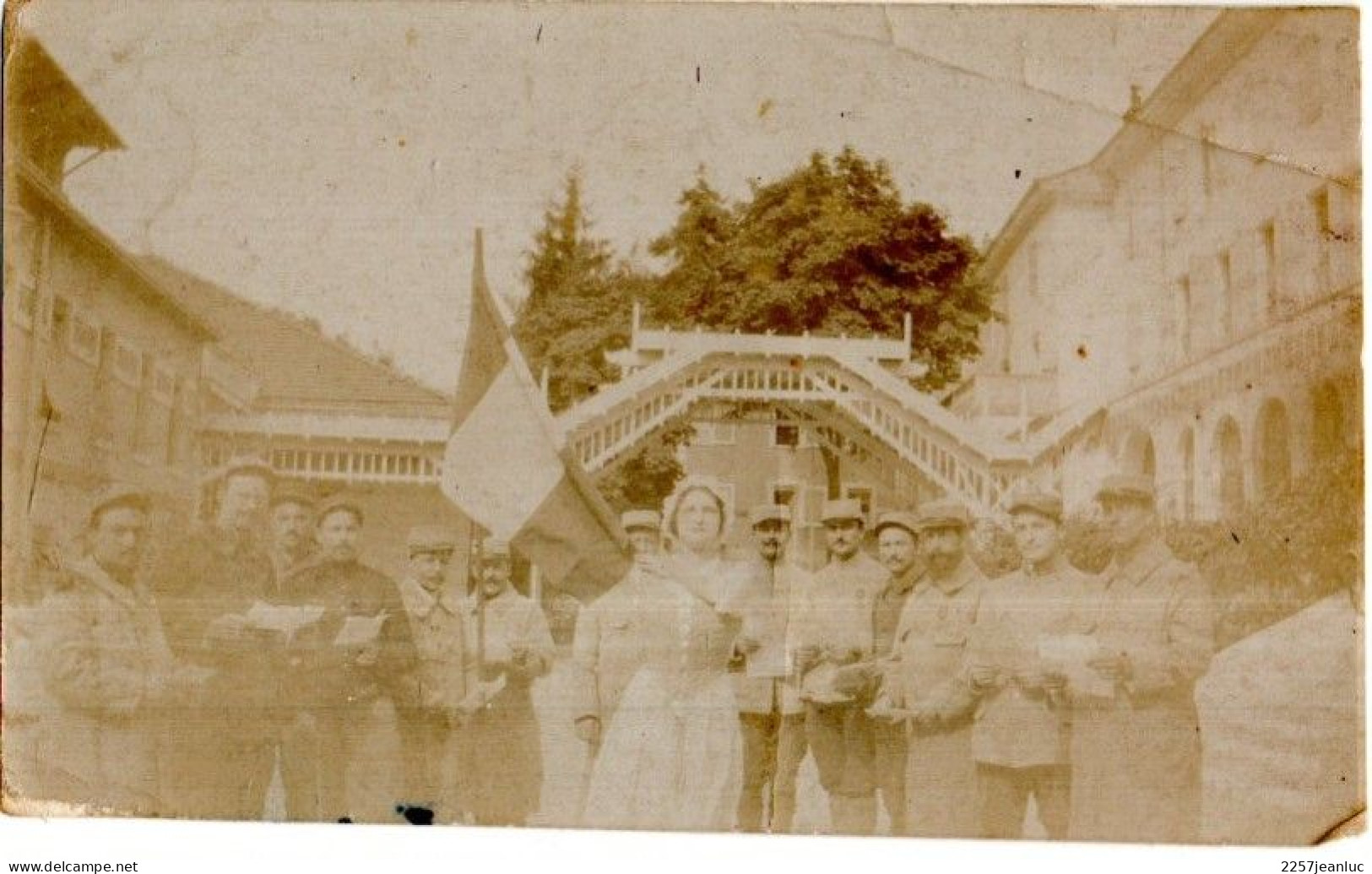 Photo * Militaires Et Marianne Avec Un Drapeau - Drapeaux