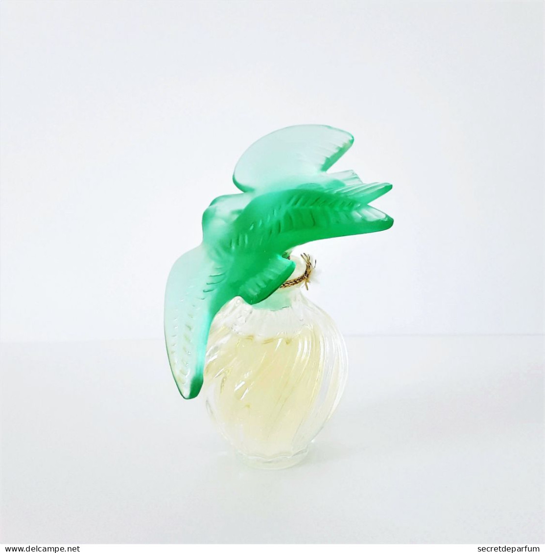 Flacon Factice L'AIR  du TEMPS  de NINA RICCI PARFUM 15 ml  Flacon LALIQUE 2 COLOMBES VERT CLAIR GRAVÉE ACIDE R910