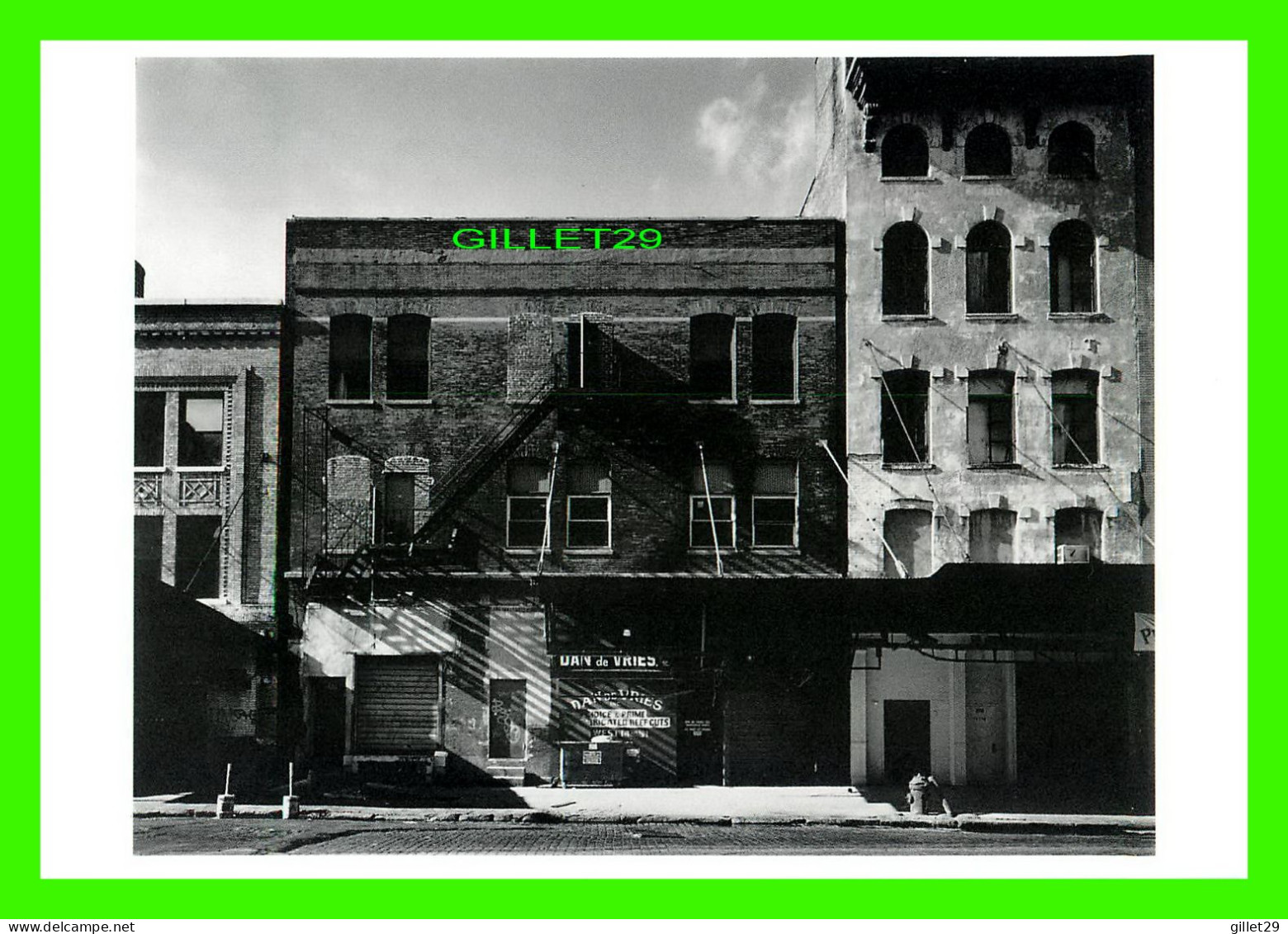 NEW YORK CITY, NY - FOURTEENTH STREET, 1990 - PER BAK JENSEN, 1949  - THE METROPOLITAN MUSEUM OF ART - - Musea