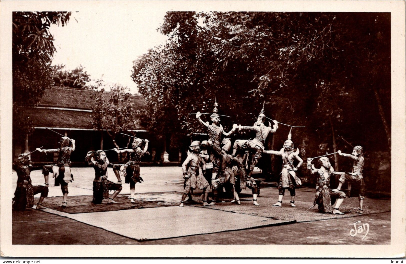 Asie - CAMBODGE - ANGKOR VAT - Danseuses Cambodgiennes - Scène Finale Du Combat - Cambodge