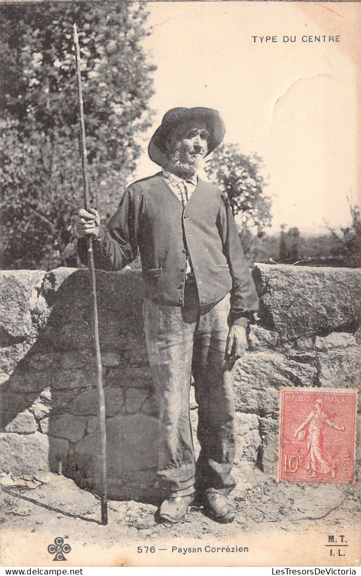 FOLKLORE - Costumes - Type Du Centre - Paysan Corrézien -  Carte Postale Ancienne - Vestuarios