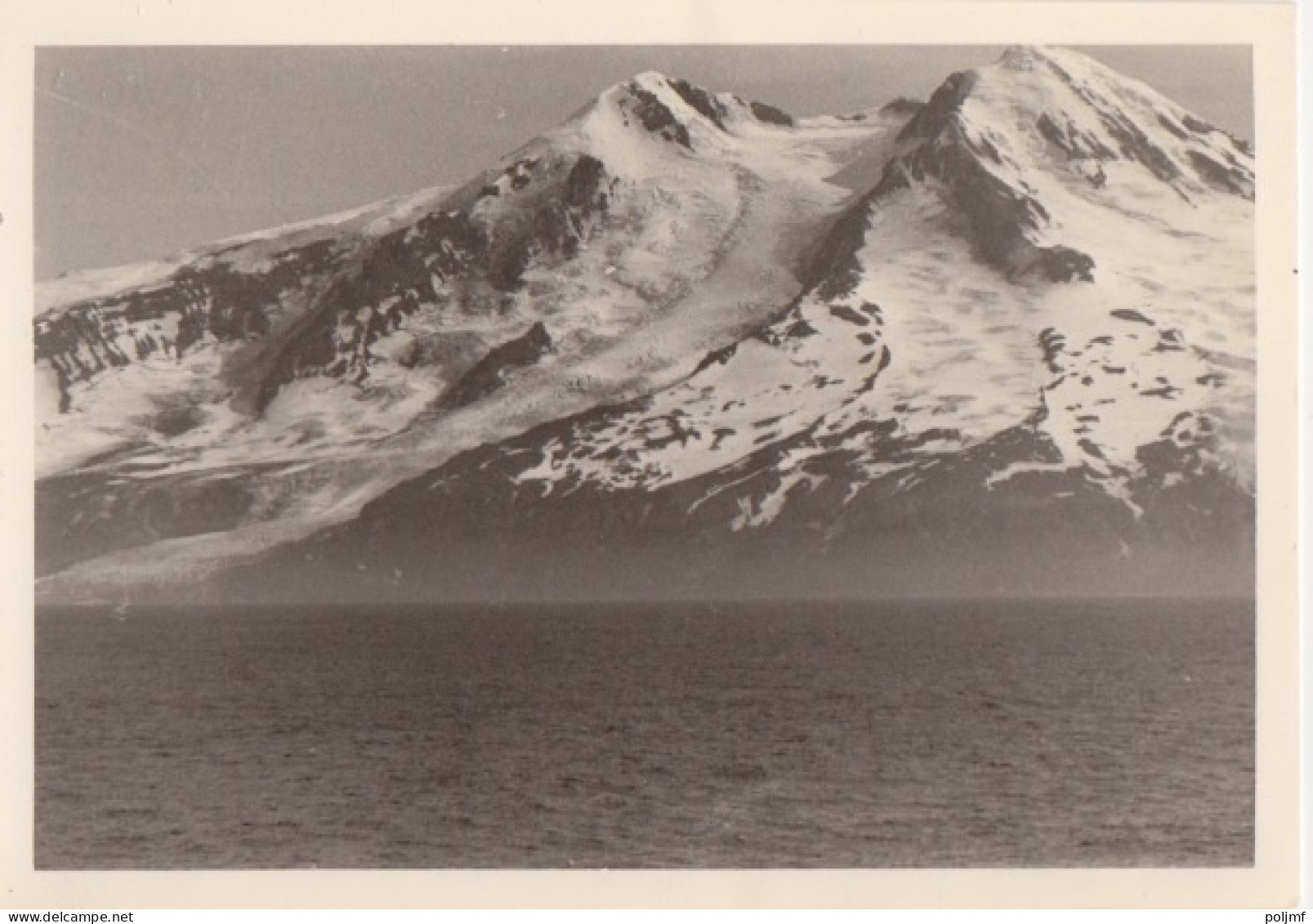 Photo Prise Le 24/7/1955 Par C. Patissier Devant L'île Jan Mayen, Le Mont Beerenberg Et Son Glacier Qui Va En Mer - Covers & Documents