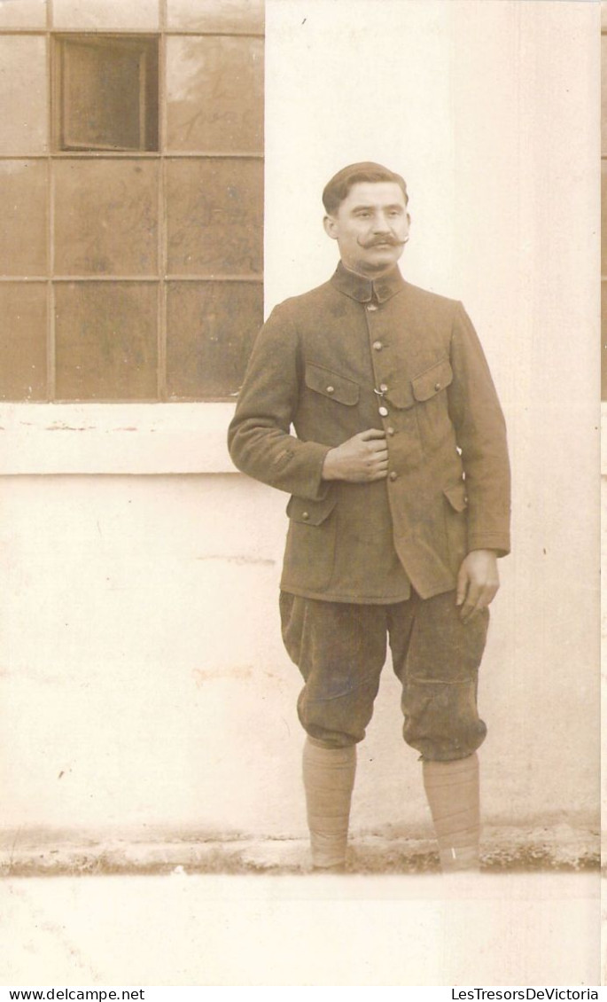 PHOTOGRAPHIE - Homme Militaire Moustachu -  Carte Postale Ancienne - Photographie