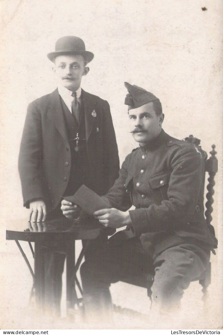 PHOTOGRAPHIE - Groupe De 2 Hommes - Militaria -  Carte Postale Ancienne - Fotografie