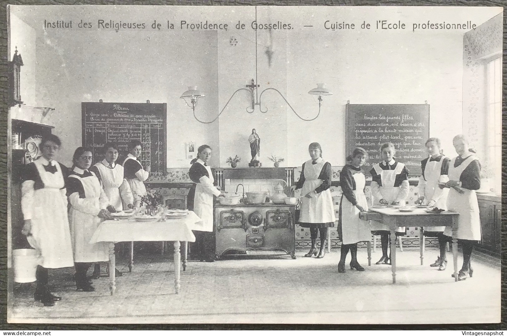 CHARLEROI Institut Des Religieuses De La Providence De GOSSELIES Cuisine De L’école Professionnelle. 1CP PK - Koekelberg