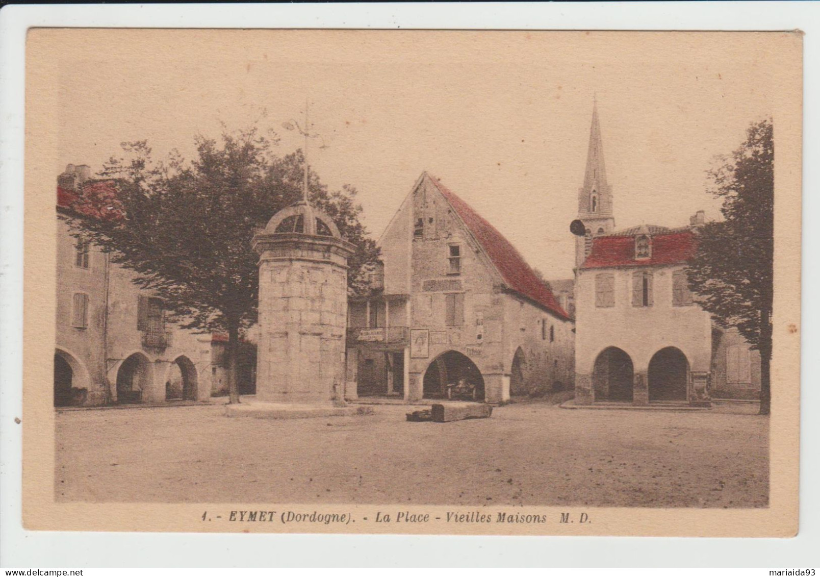 EYMET - DORDOGNE - LA PLACE - VIEILLES MAISONS - Eymet