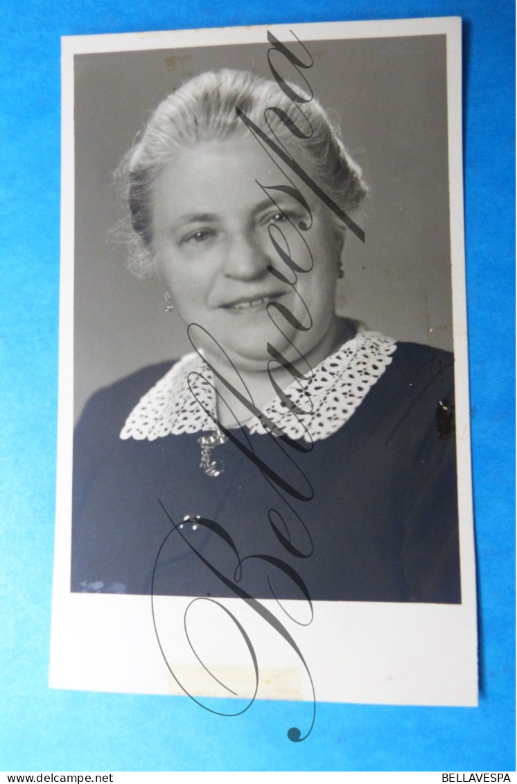 Julia Flipts Roeselare 30-03-1888 / 7-05-1952 Fotokaart Opname 1949 - Genealogy
