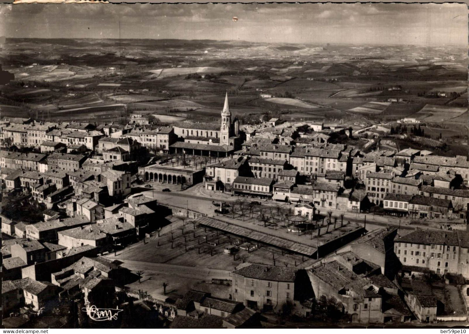 81 PUYLAURENS VUE AERIENNE LE CENTRE DE LA VILLE - Puylaurens