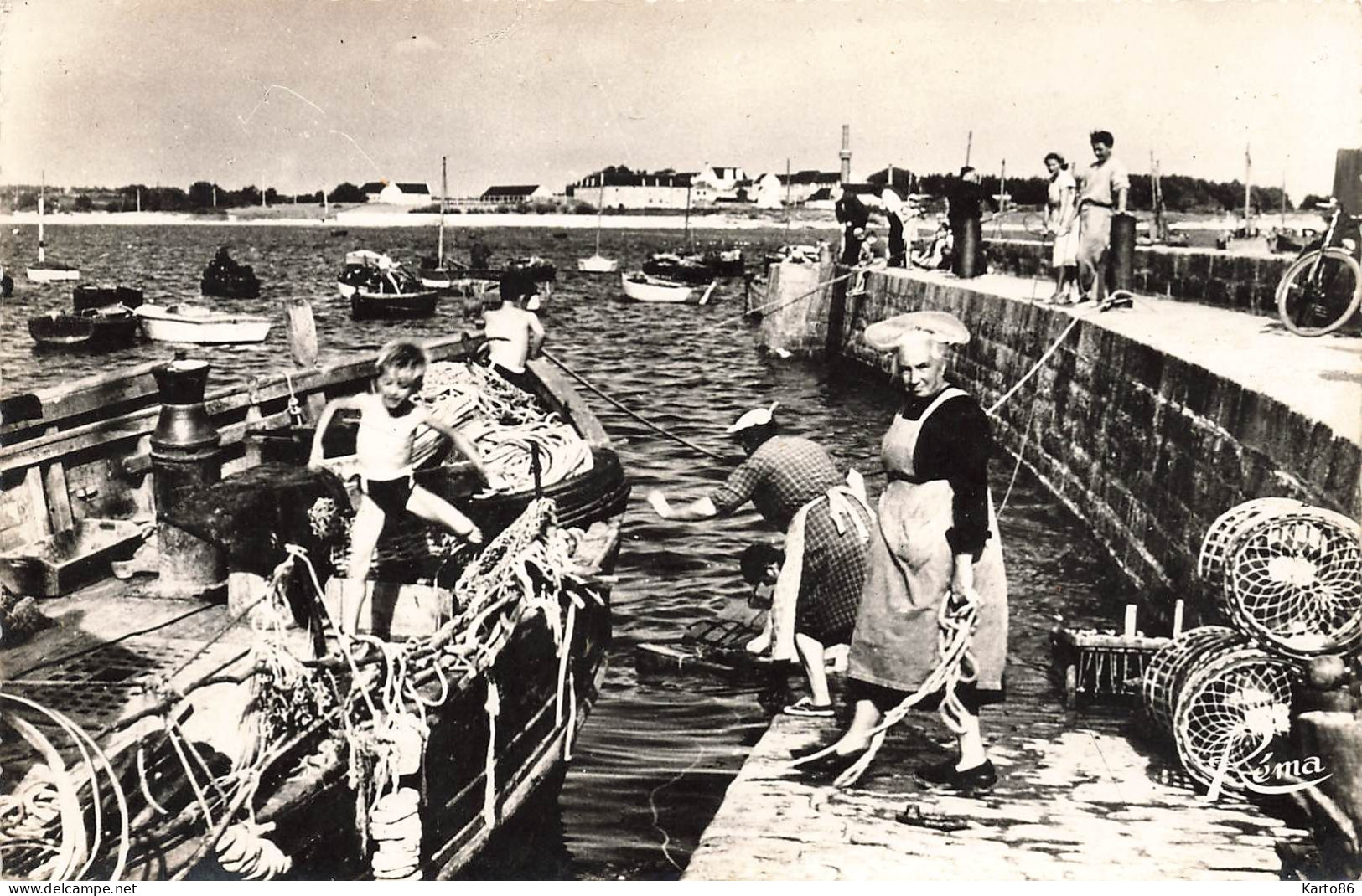 Ploemeur * Lomener * Le Port Et Le Sanatorium De Kerpape * Coiffe - Plömeur