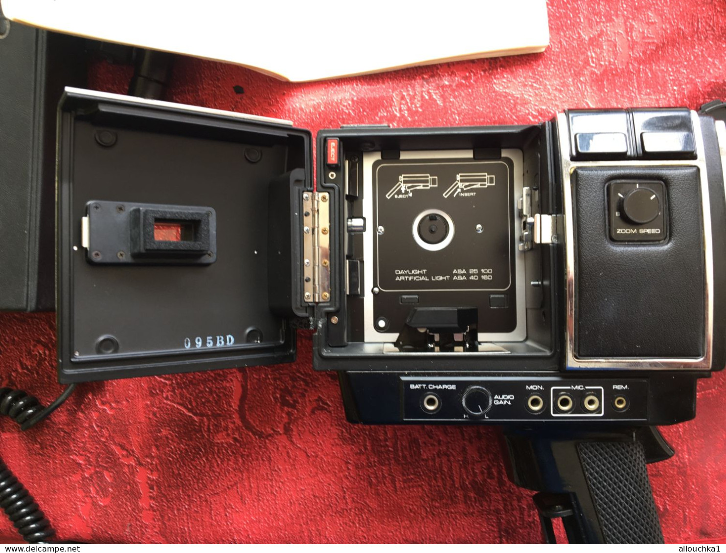 État de fonctionnement Appareil photo Camera Chinon 805 S Direct Sound Super 8 Movie Camera, 1975's + sacoche + 2 micros