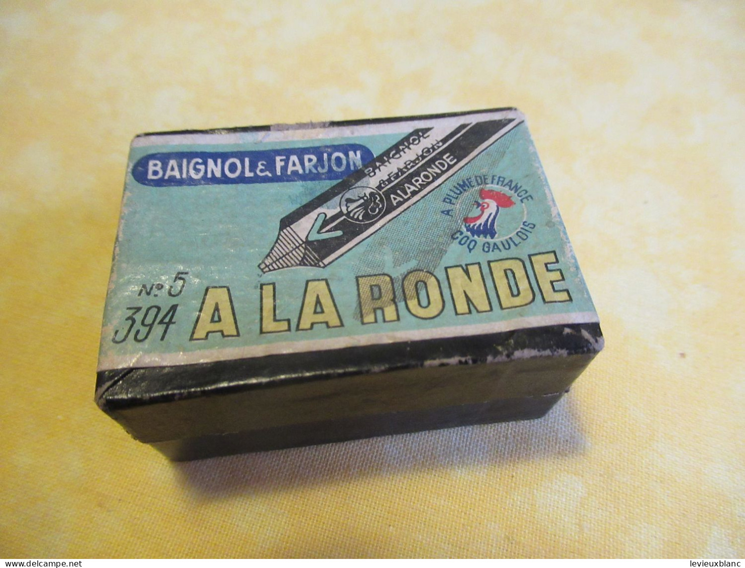 Boite De Plumes / BAIGNOL & FARJON/ "à La Ronde"/N°5 394/ Boulogne Sur Mer/Vers 1920-1950                         CAH349 - Vulpen