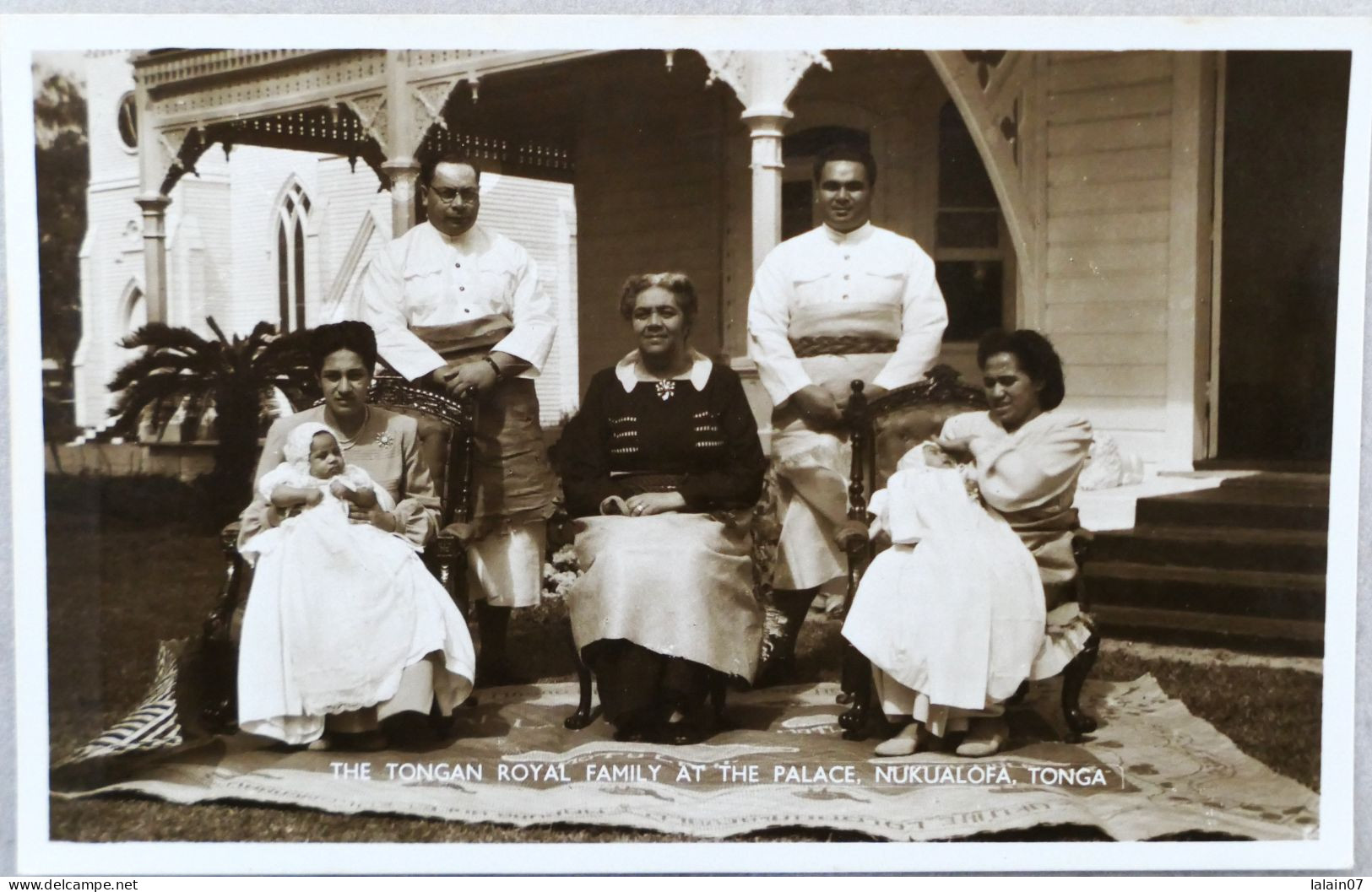 C. P. A. : TONGA : The Tongan Royal Family At The Palace, NUKUALOFA - Tonga