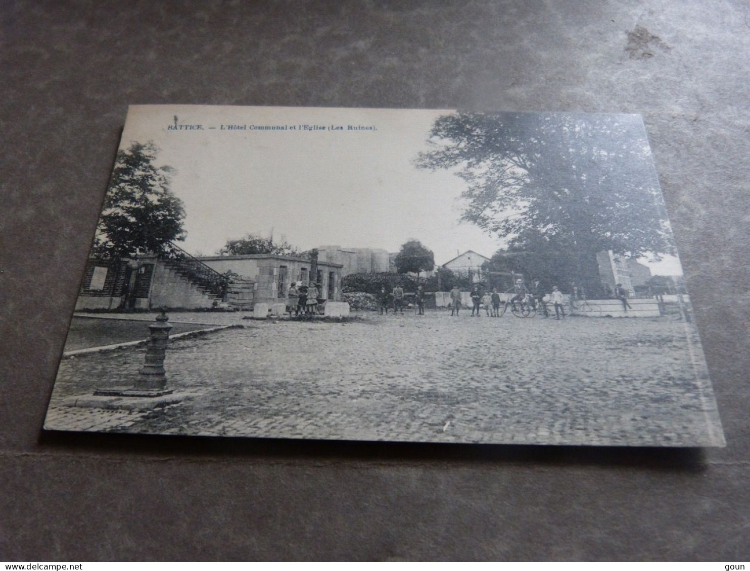 Cpa Herve Battice Hotel Communal Et L'église - Herve