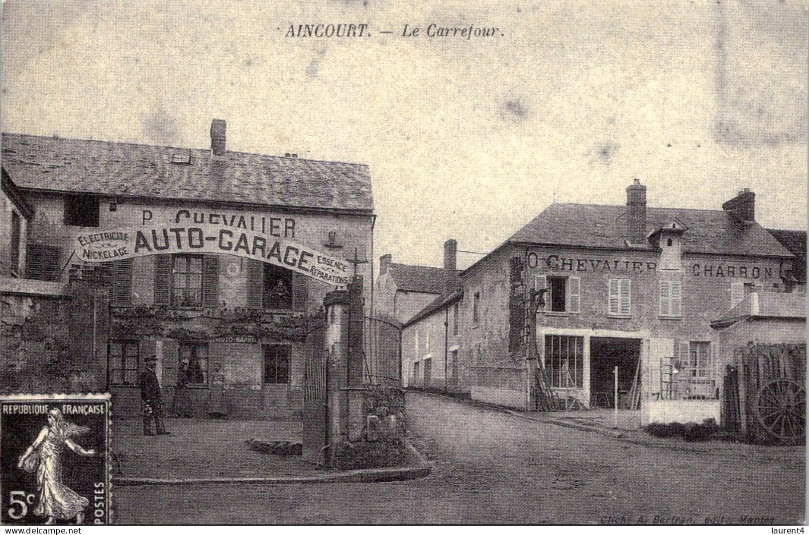 (2 Q 32) France - B/w Reproduction - Auto Garafe à Aincourt - Aincourt