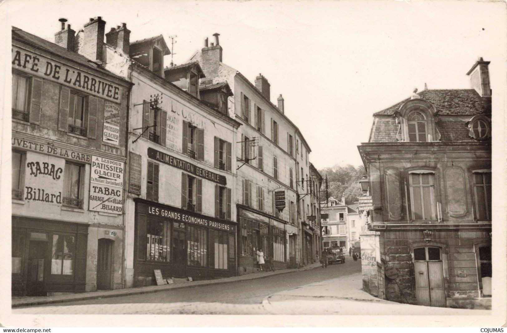 95 - PARMAIN - S14921 - Rue Guichard - CPSM 14x9 Cm - Tabac Café De L'Arrivée Grands Economats Parisiens - L23 - Parmain