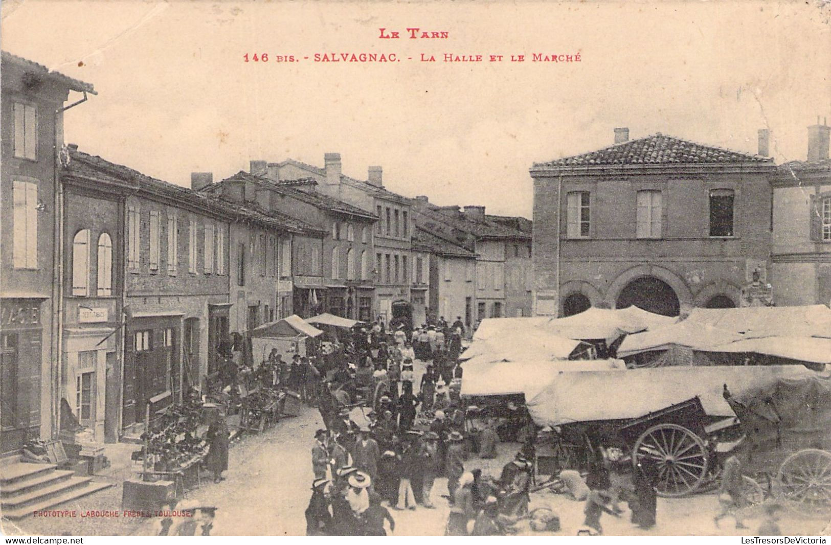COMMERCE - Marchés - SALVAGNAC - La Halle Et Le Marché - Carte Postale Ancienne - Märkte