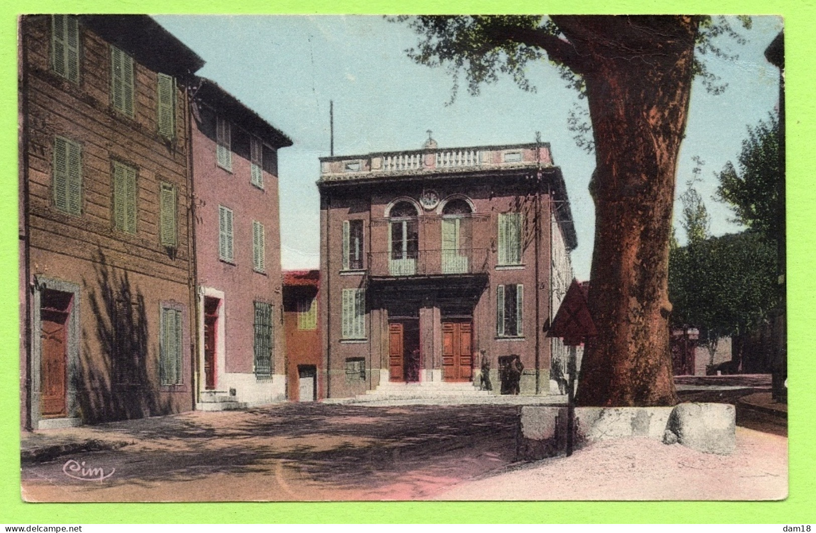 SAINT-ZACHARIE (83) CPA EN COULEURS VUE DEVANT LA MAIRIE  PHOTOS R/V - Saint-Zacharie