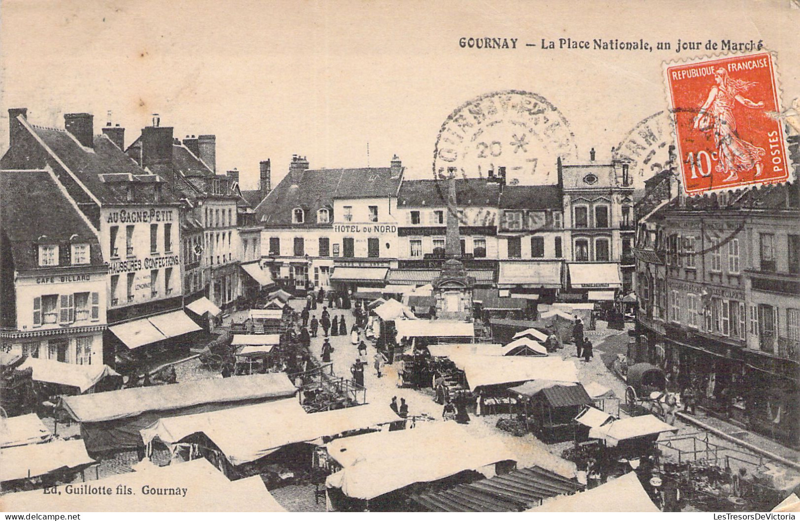 COMMERCE - Marchés - GOURNAY - La Place Nationale - Un Jour De Marché - Carte Postale Ancienne - Mercati