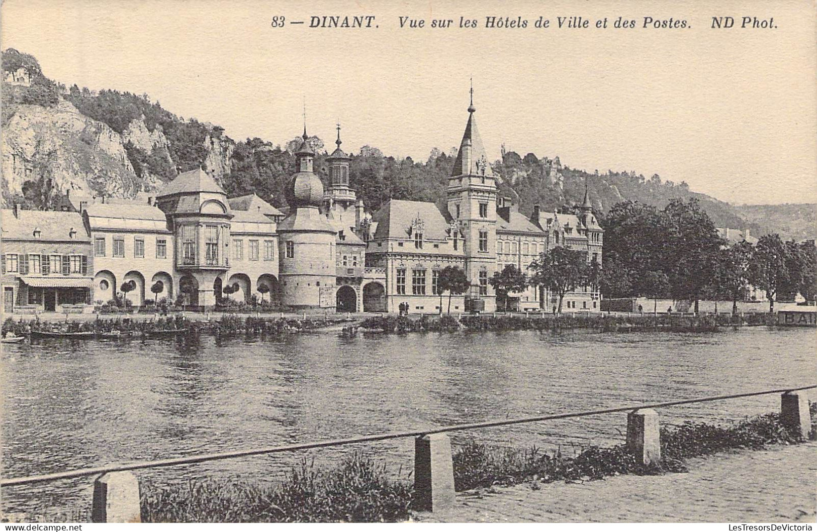BELGIQUE - DINANT - Vue Sur Les Hôtels De Ville Et Des Postes - Carte Postale Ancienne - Dinant