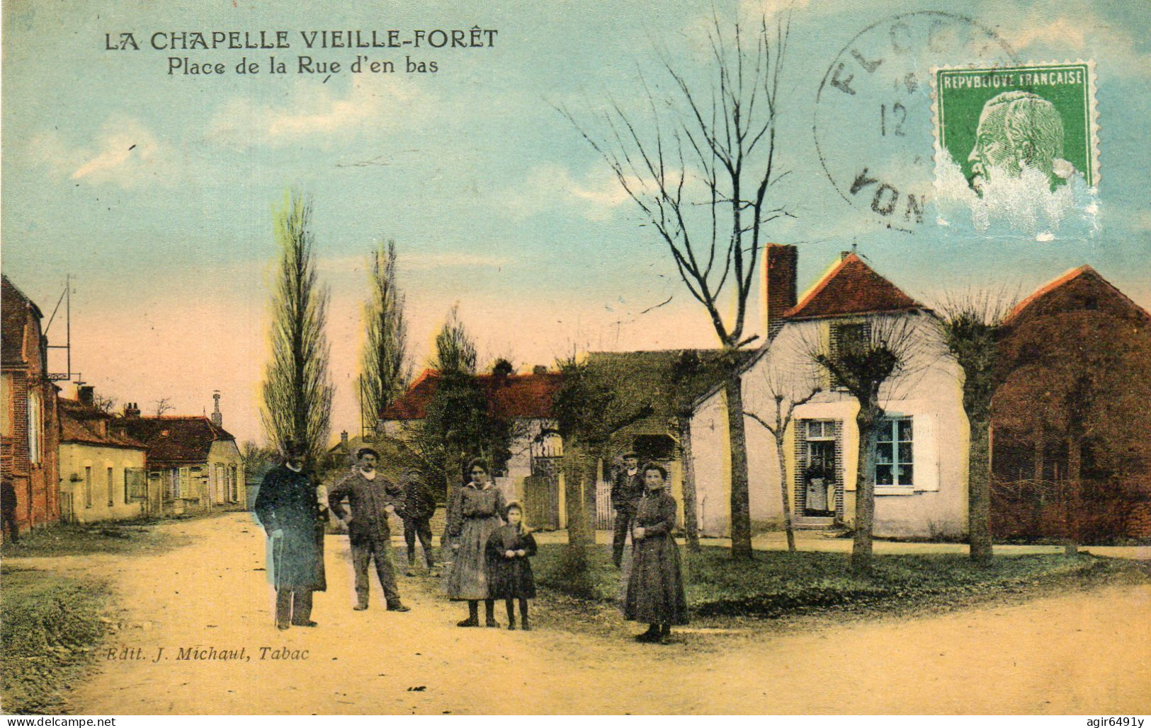 - LA CHAPELLE VIEILLE FORET (89) -  La Place De La Rue D'en Bas  (animée, Couleurs)  -25364- - Flogny La Chapelle