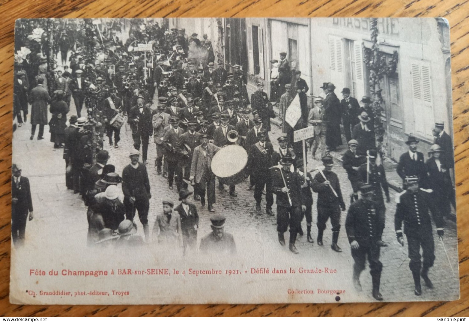 Bar Sur Seine (Aube) - Fête Du Champagne Le 4 Septembre 1921 - Défilé Dans La Grande Rue - Brasserie - Bar-sur-Seine