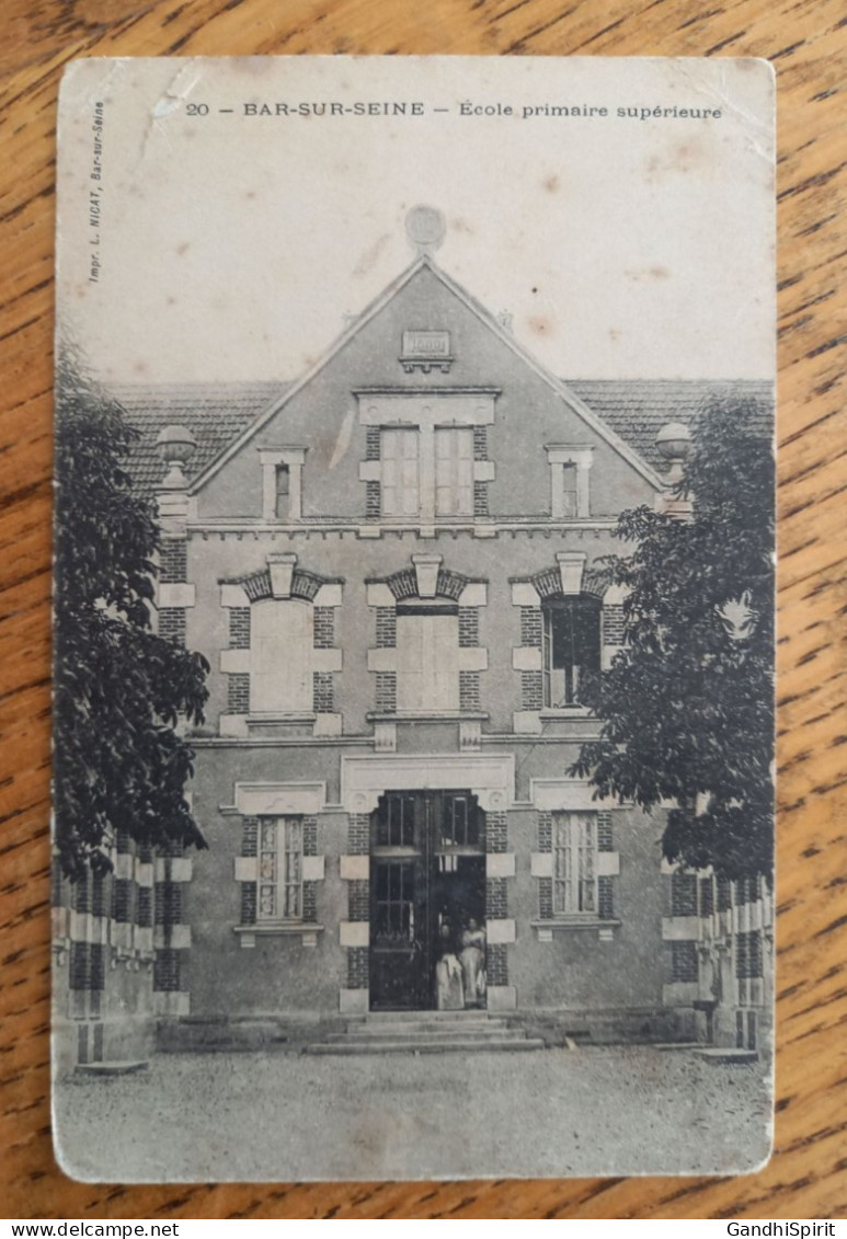 Bar Sur Seine (Aube) - Ecole Primaire Supérieure - Fente Vers 11h - Bar-sur-Seine