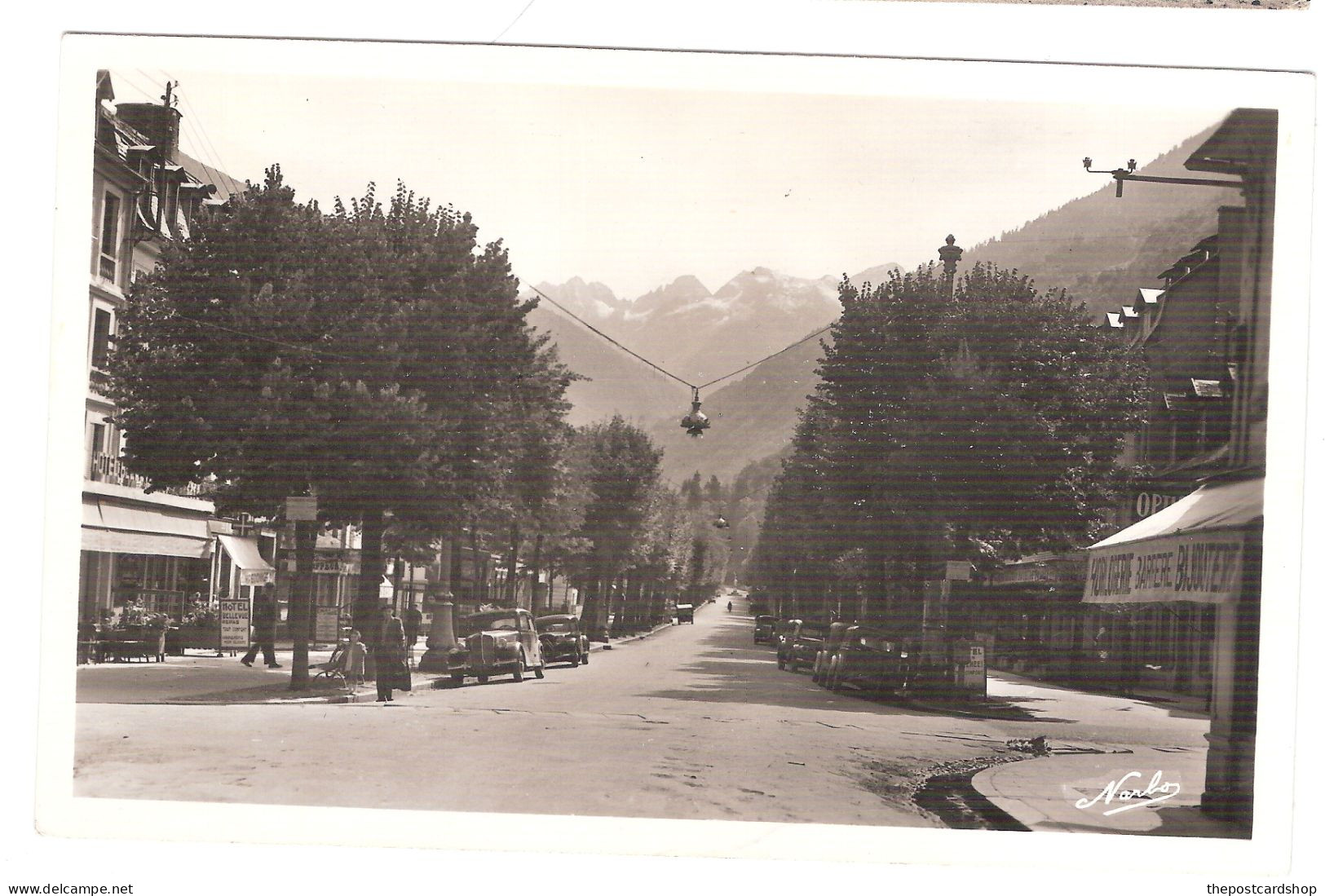 LUCHON LA PERLE DES PYRENEES ALLES D ETIGNY LE PORT DE VENASQUE DANS LE FOND - Luchon