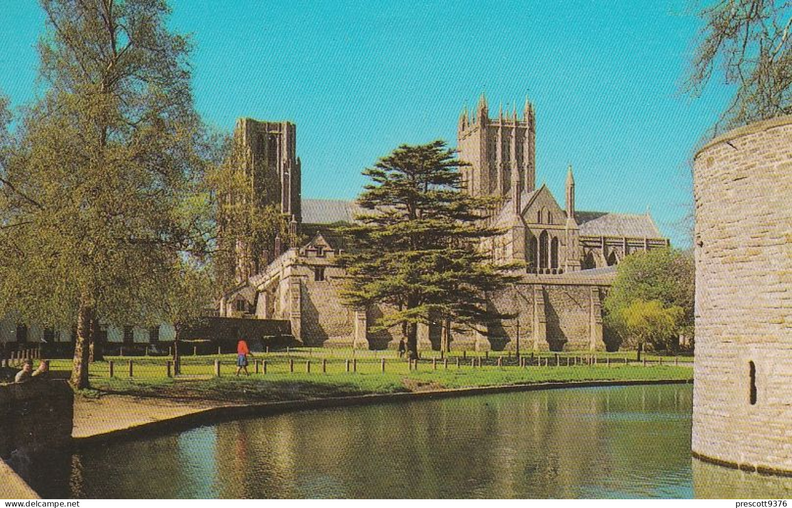 Cathedral & Moat, Wells  - Used Postcard, UK, Stamped 1972 - Wells