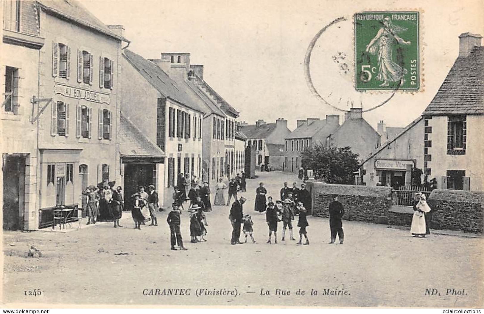 Carantec        29         Rue De La Mairie Et Hôtel Du Bon Accueil .  N° 1245      (voir Scan) - Carantec