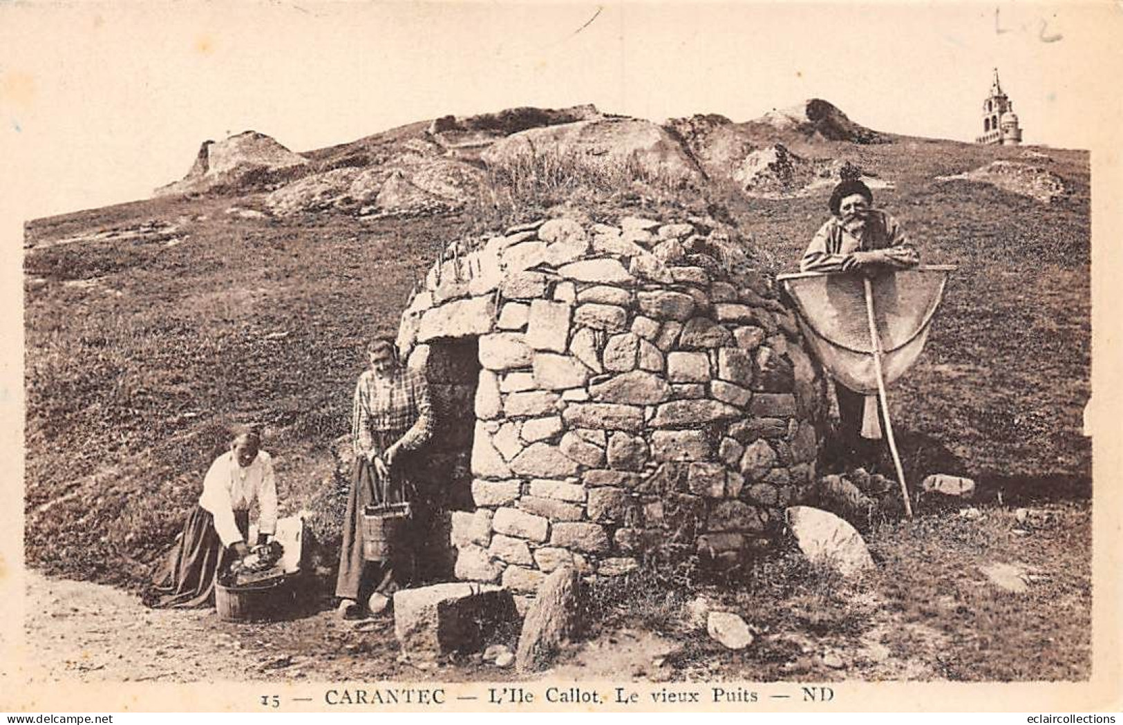 Carantec         29         L'Ile Callot  Le Vieux Puits. Pêcheur Des Crevettes   N° 15      (voir Scan) - Carantec