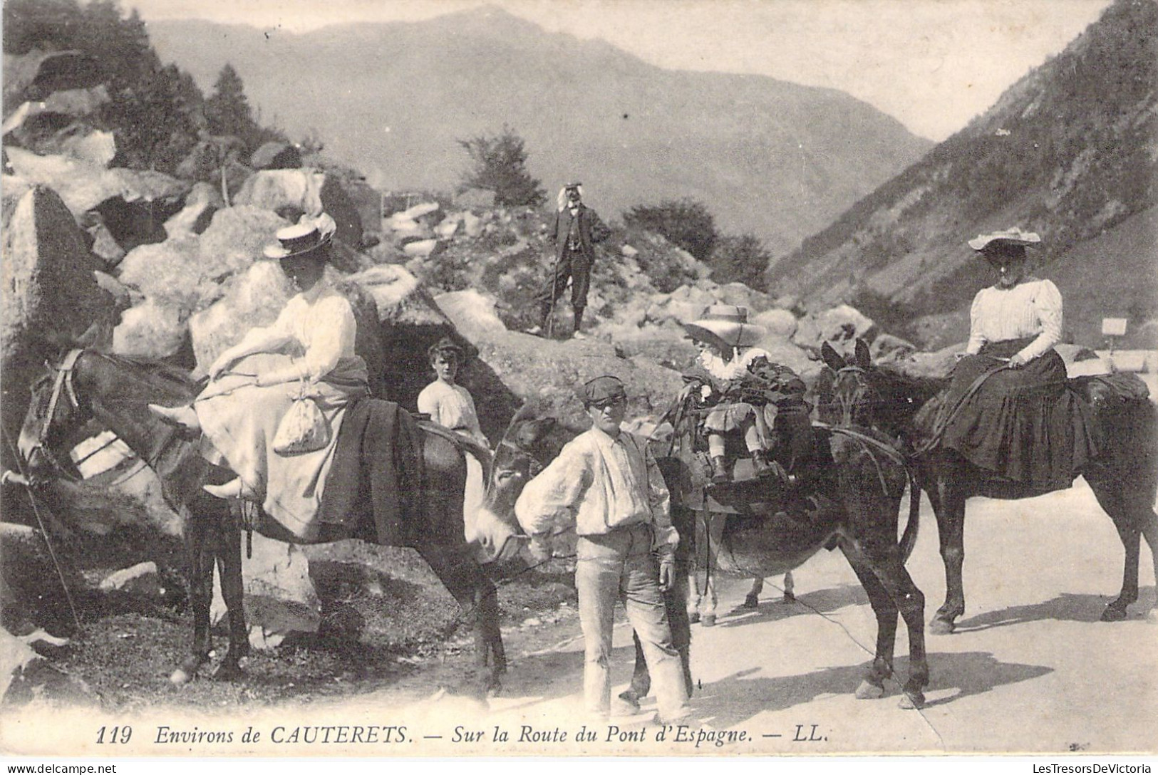 FOLKLORE - Environs De Cauterets - Sur La Route Du Pont D'Espagne - Carte Postale Ancienne - Trachten