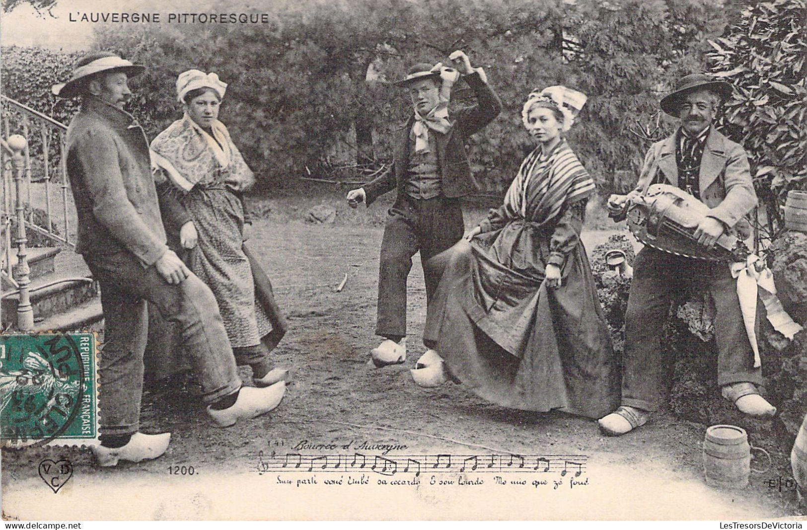 FOLKLORE - L'Auvergne Pittoresque - Danse - Carte Postale Ancienne - Muziek