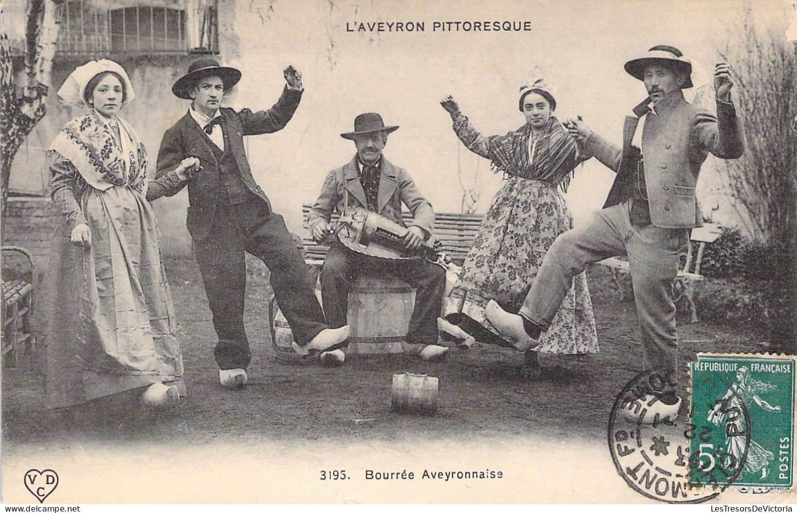 FOLKLORE - L'Aveyron Pittoresque - Bourrée Aveyronnaise - Carte Postale Ancienne - Music
