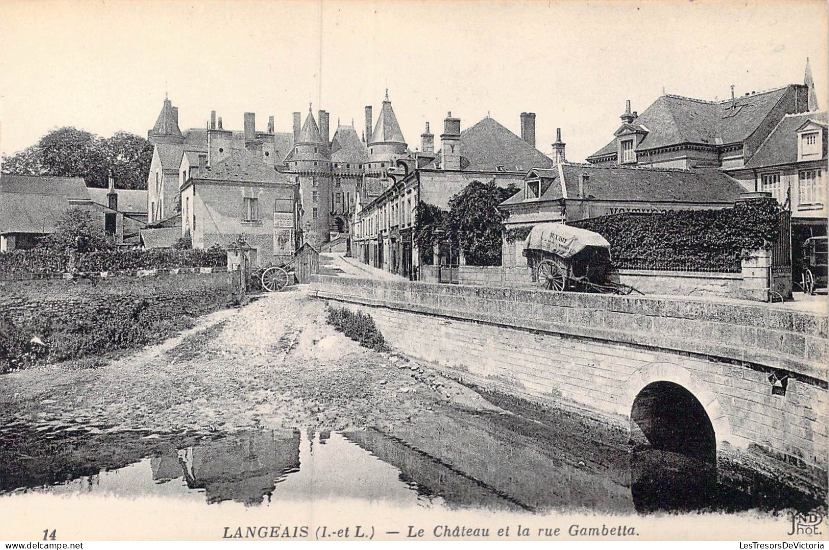FRANCE - 37 - Langeais - Le Château Et La Rue Gambetta - Carte Postale Ancienne - Langeais