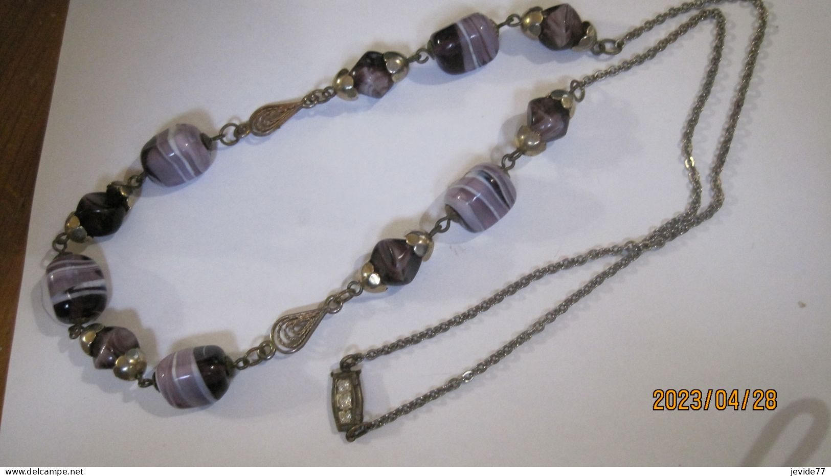 ANCIEN COLLIER EN PERLE DE VERRE - Necklaces/Chains