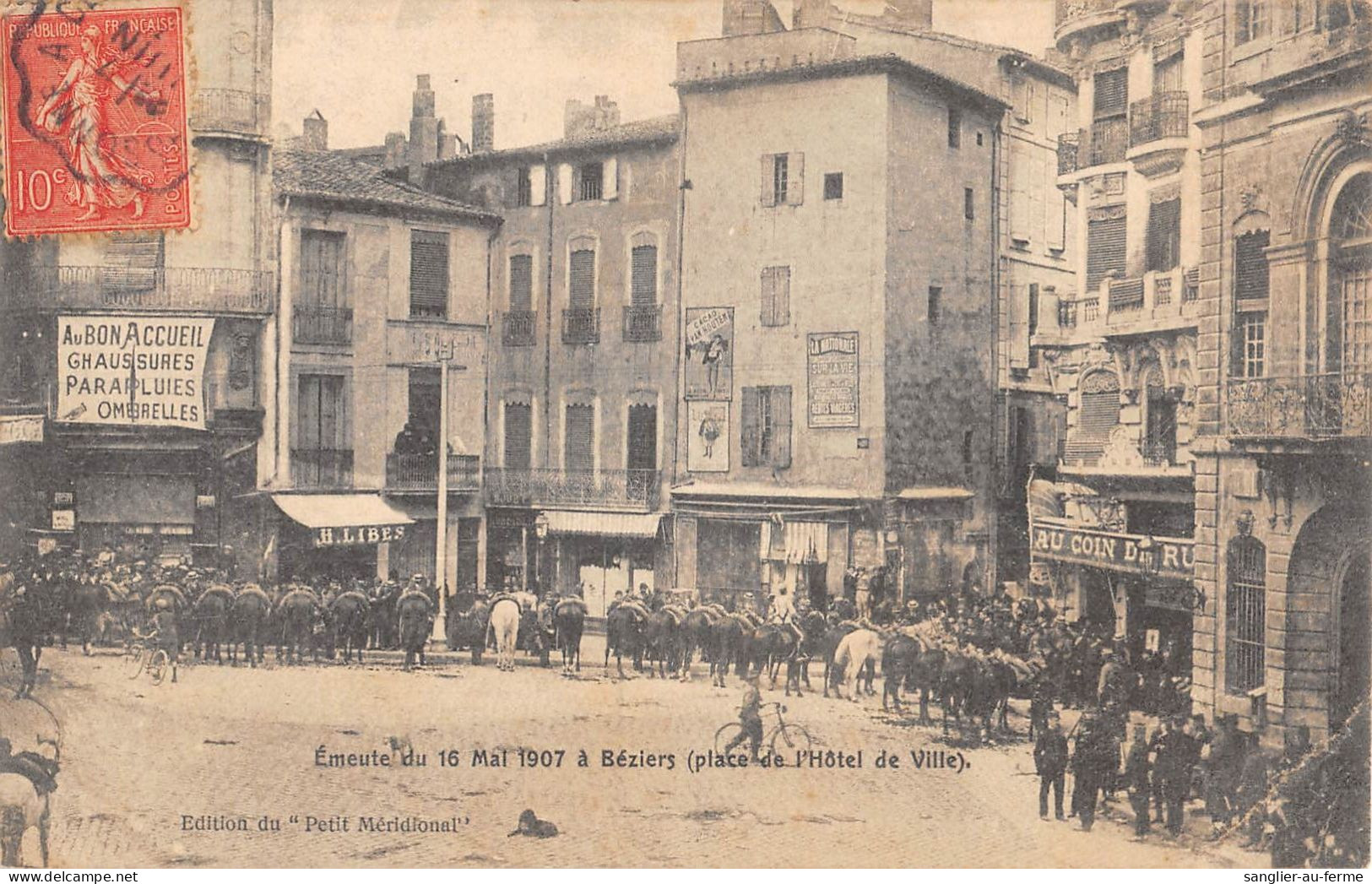 CPA 34 BEZIERS EMEUTE DU 16 MAI 1907 PLACE DE L'HOTEL DE VILLE - Beziers