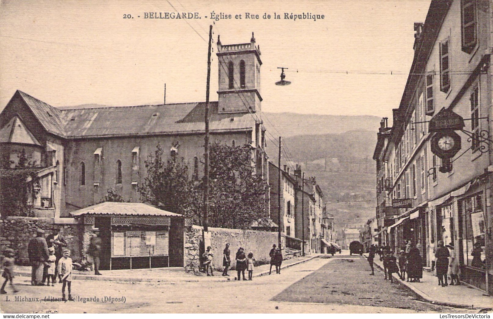 FRANCE - 01 - BELLEGARDE - Eglise Et Rue De La République - Carte Postale Ancienne - Bellegarde-sur-Valserine