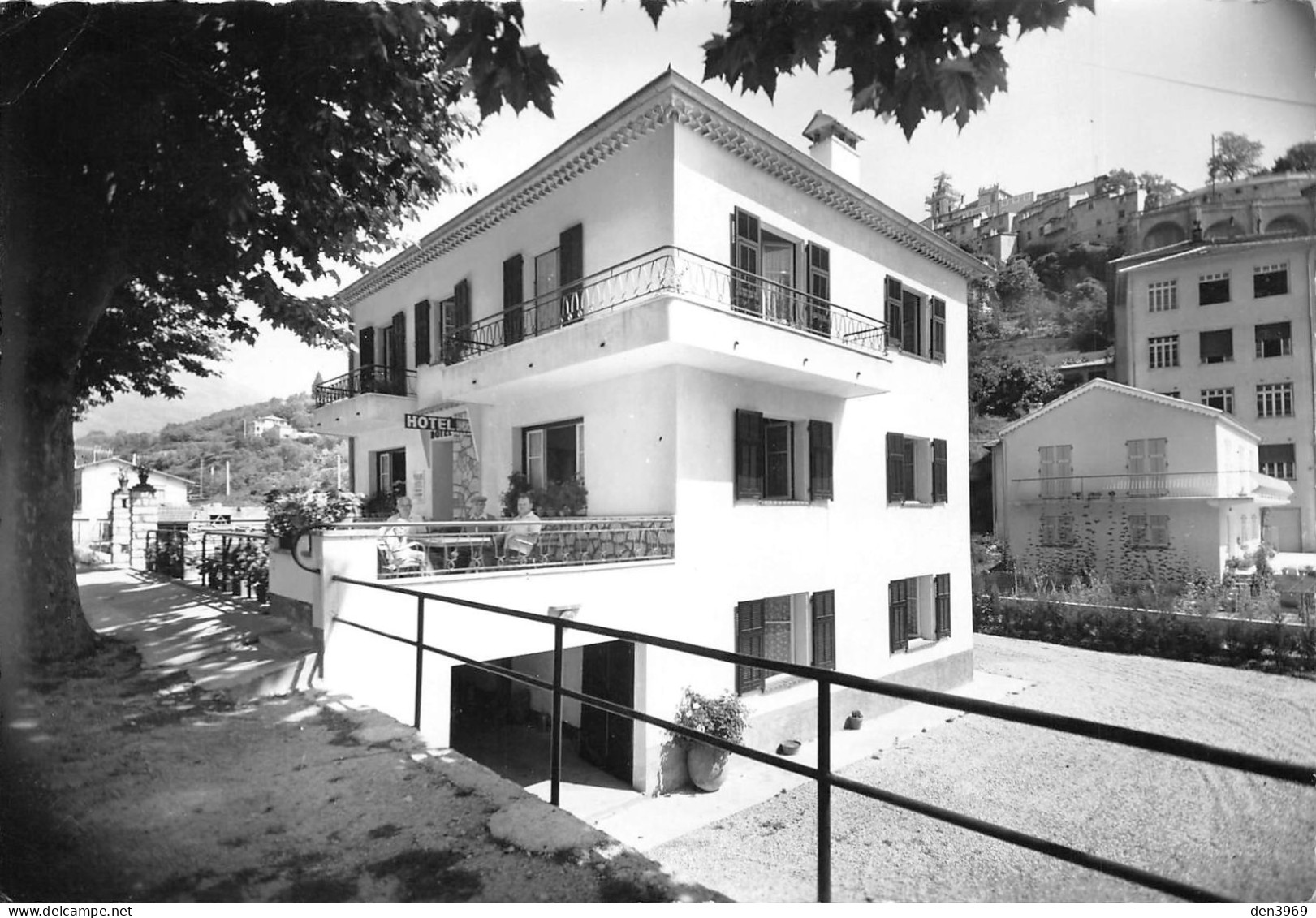 CONTES (Alpes-Maritimes) - Modern-Hôtel - Voyagé 196? (voir Les 2 Scans) - Contes