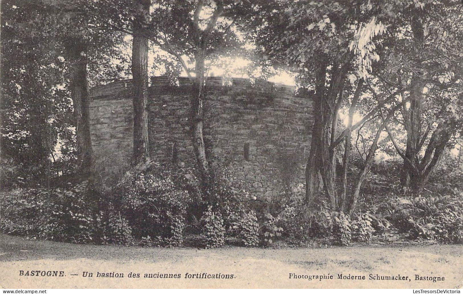 BELGIQUE - BASTOGNE - Un Bastion Des Anciennes Fortifications - Carte Postale Ancienne - Bastogne