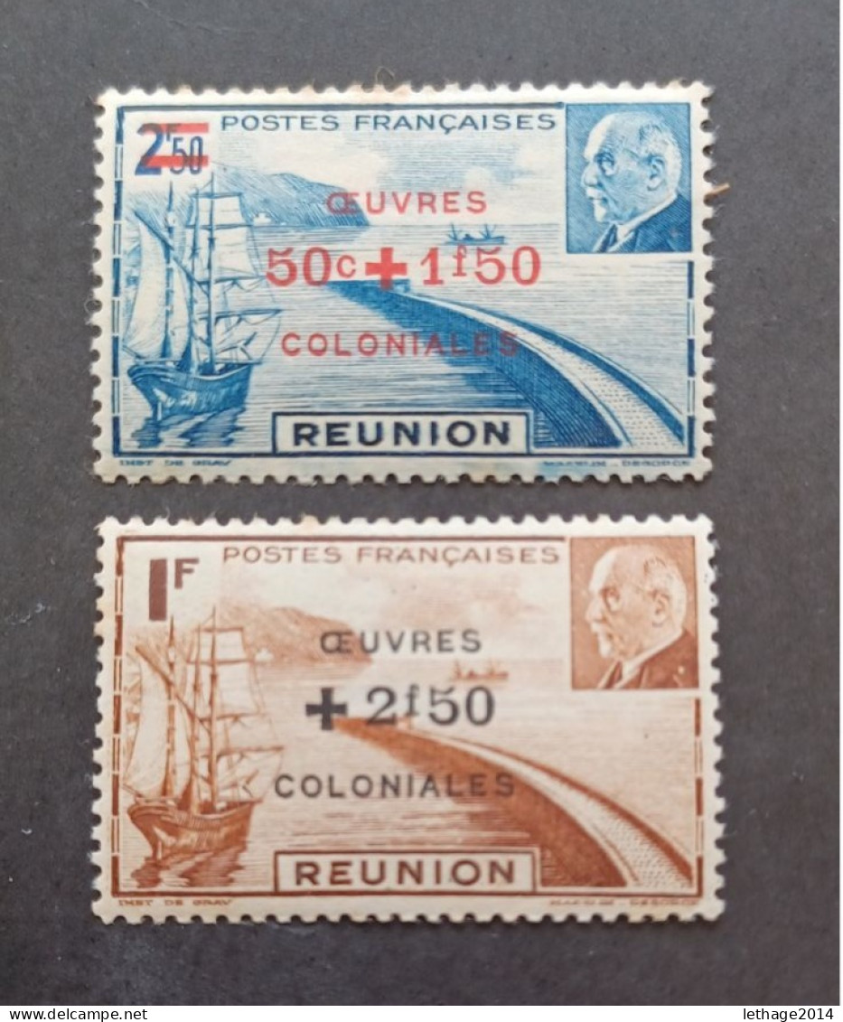 FRANCE COLONIE REUNION 1944 MARECHAL PETAIN SURCHARGES OEUVRES COLONIALES CAT YVERT N. 249/250 MNH - 1944 Maréchal Pétain, Surchargés – Œuvres Coloniales