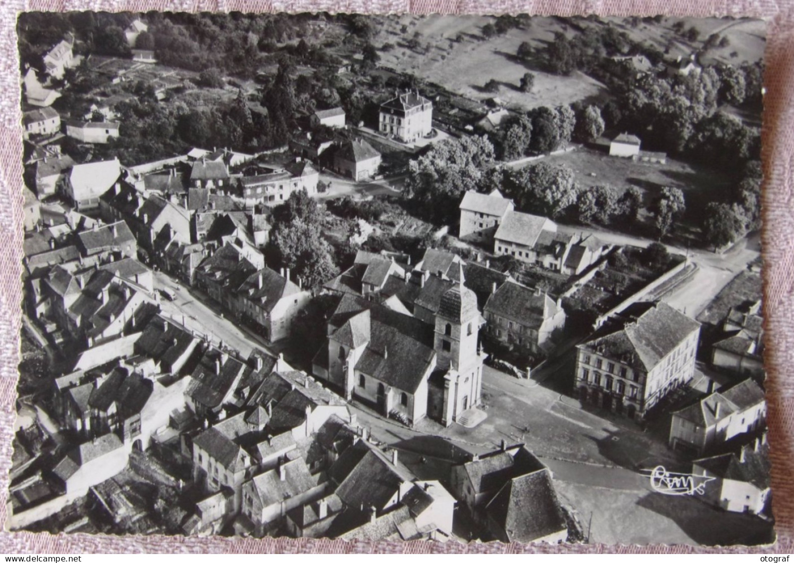 VILLERSEXEL - Vue Aérienne - La Place - La Mairie Et L' Eglise - Villersexel