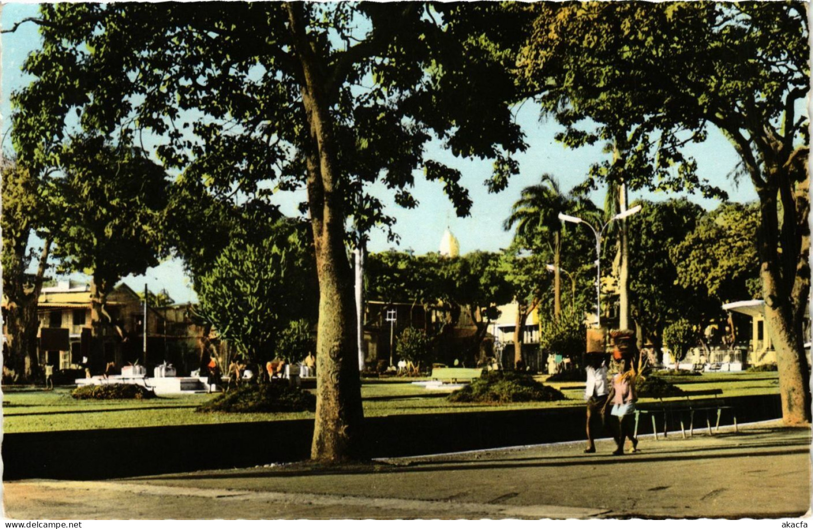 CPM Pointe A Pitre- Place De La Victoire GUADELOUPE (880012) - Pointe A Pitre