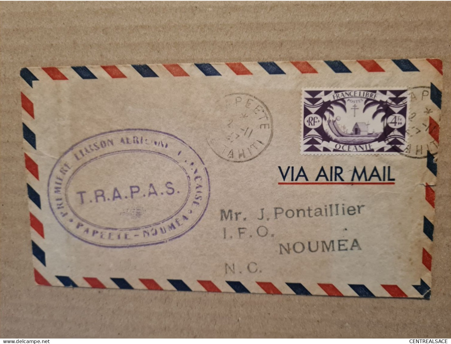 LETTRE TAHITI FRANCE LIBRE OCEANIE PAPEETE 1947 4FR VIOLET 1ERE LIAISON PAPEETE NOUMEA TRAPAS - Tahití