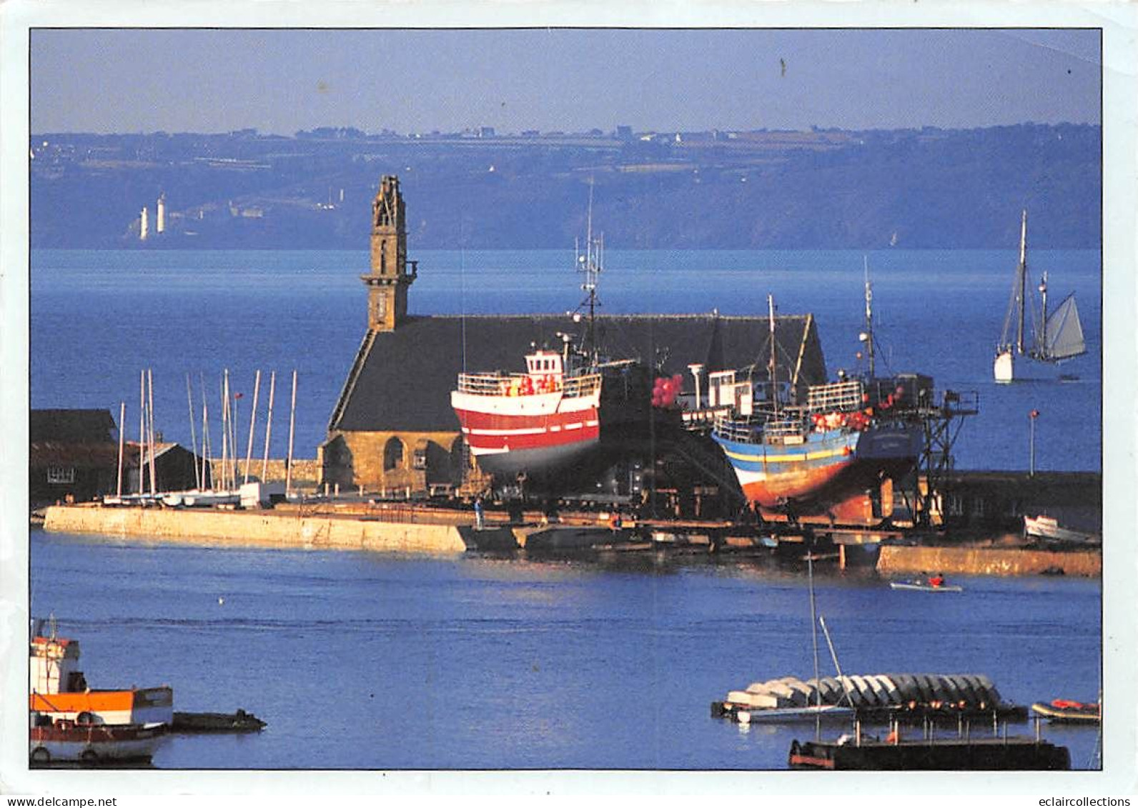 Camaret         29         Chapelle N.D De Rocamadour  Et Chantier De Réparation Navale   10x15   (voir Scan) - Camaret-sur-Mer