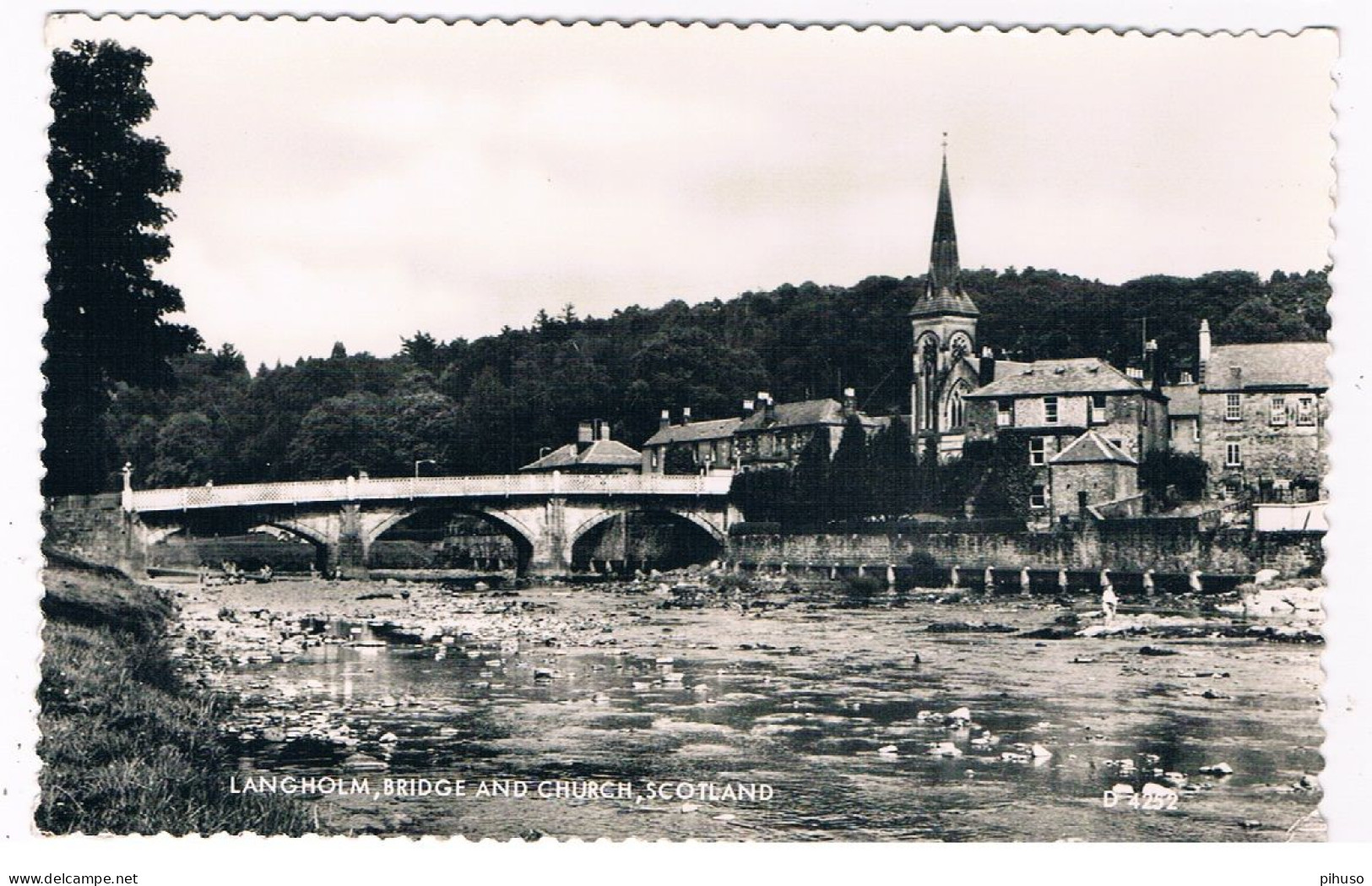 UK-3858   LANGHOLM : Bridge And Church ( With Dutch Text On The Back ) - Dumfriesshire