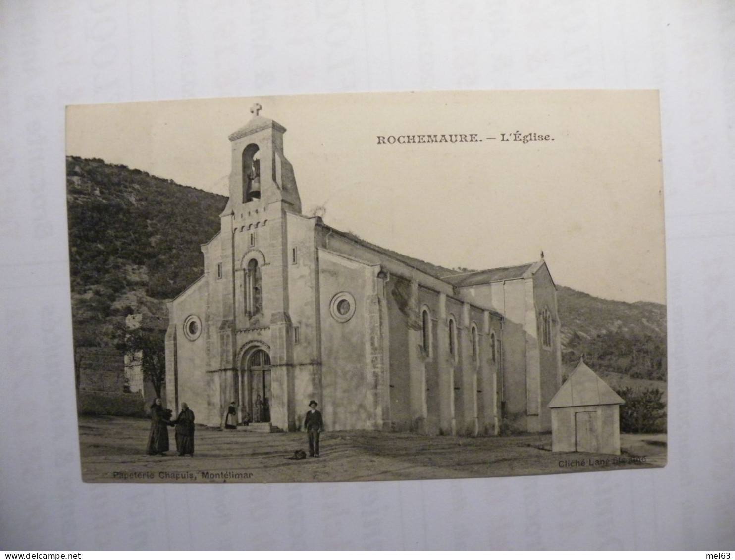 A526.  CPA. 07. ROCHEMAURE. (Ardèche).l'Eglise. Beau Plan Animé. Ecrite & Voyagée 1907 - Rochemaure