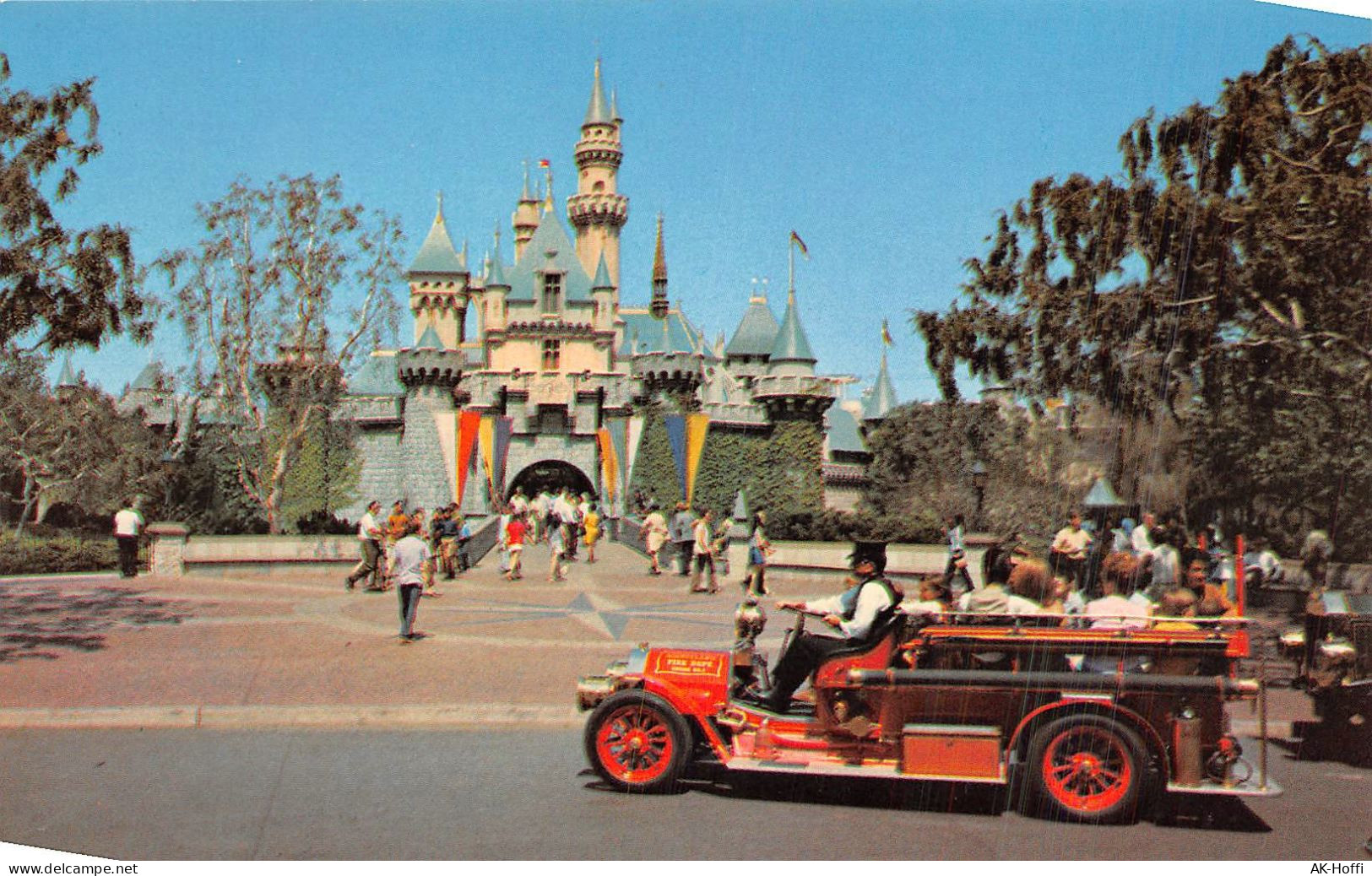 DISNEYLAND ANAHEIM SLEEPING BEAUTY CASTLE (514) - Anaheim